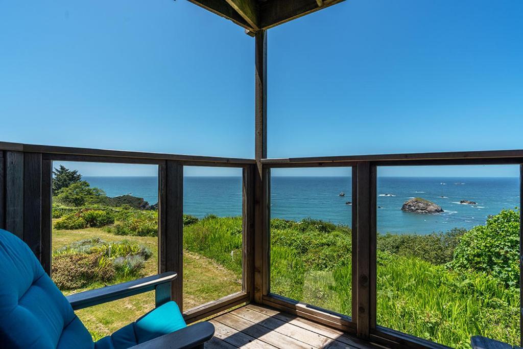 Turtle Rocks Oceanfront Inn 트리니다드 외부 사진